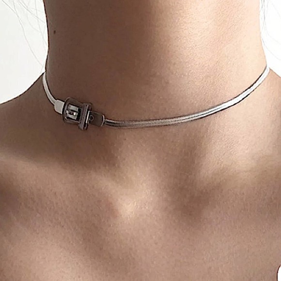 Sterling Silver Herringbone Buckle Design Choker - Picture 2 of 12